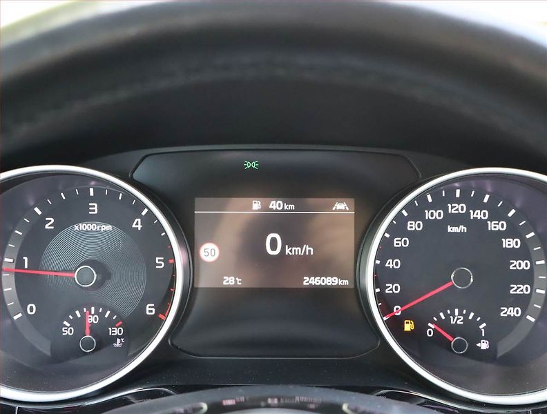 Kia Ceed (2019) Platinum 1.6 CRDi, Navi - fotka 11 z 18