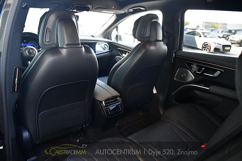 Mercedes-Benz EQS 450 AMG 4MATIC HYPERSCREEN - fotka 18 z 64
