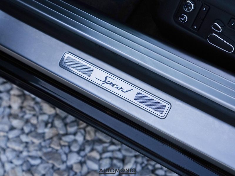 Bentley Continental Flying Spur (2010) Speed 6.0 Naim, Chladnička - fotka 6 z 25