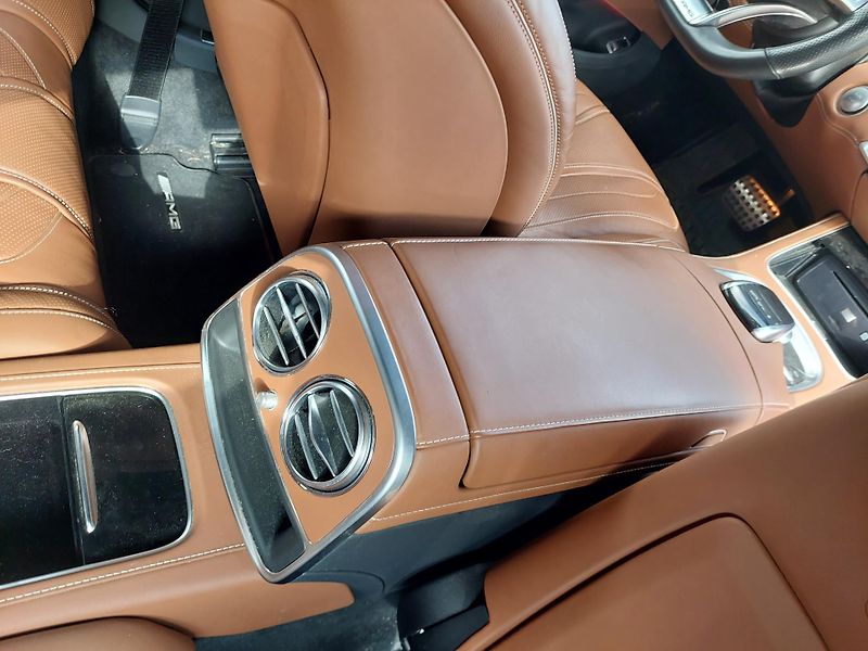 Mercedes-Benz Třídy S (2015) 500 4 MATIC AMG  8 válců  - fotka 23 z 30