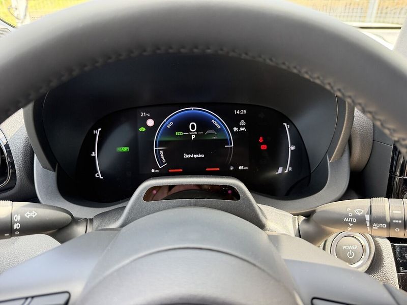 Toyota Yaris Cross Style skladový vůz+ zimní komp - fotka 9 z 12