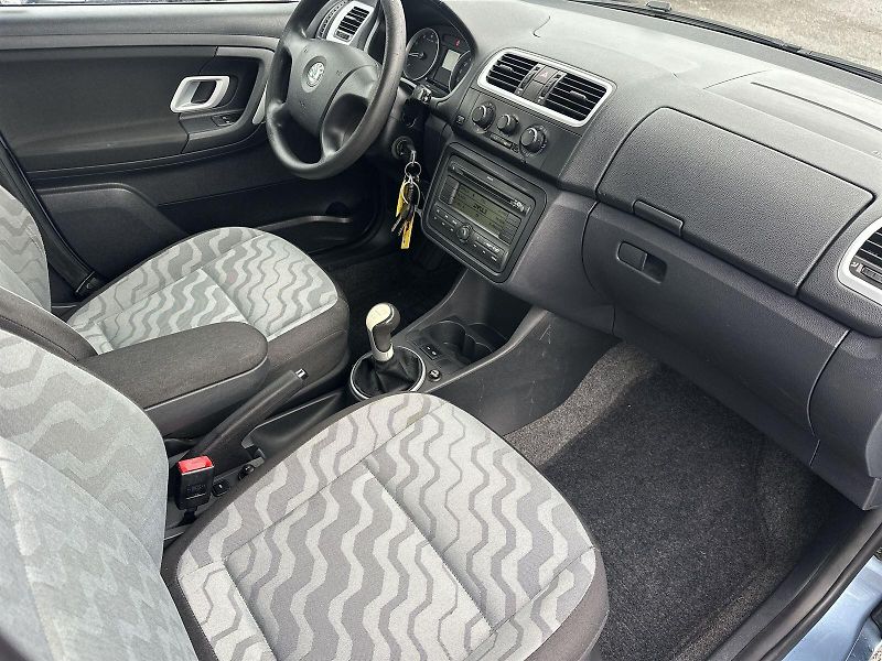 Škoda Fabia (2008) 1.2 HTP Ambiente - fotka 10 z 26