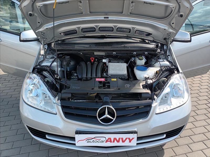 Mercedes-Benz Třídy A 1,5 160i,70kw,KLIMA,AUTOMAT - fotka 27 z 37