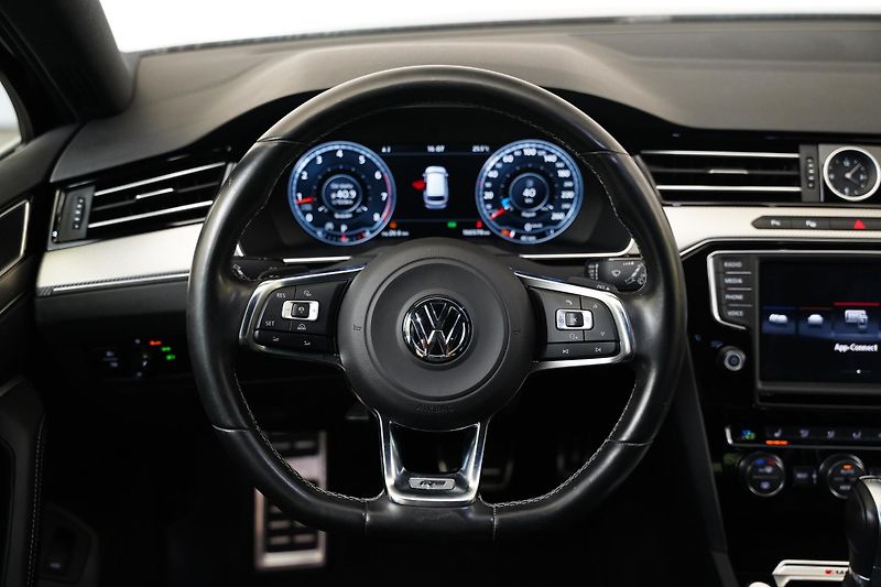 Volkswagen Passat - fotka 17 z 25