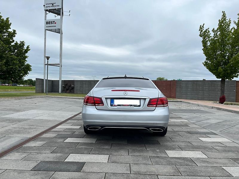 Mercedes-Benz Třídy E (2013) 350 i V6 AMG Styl paket (950) - fotka 7 z 39