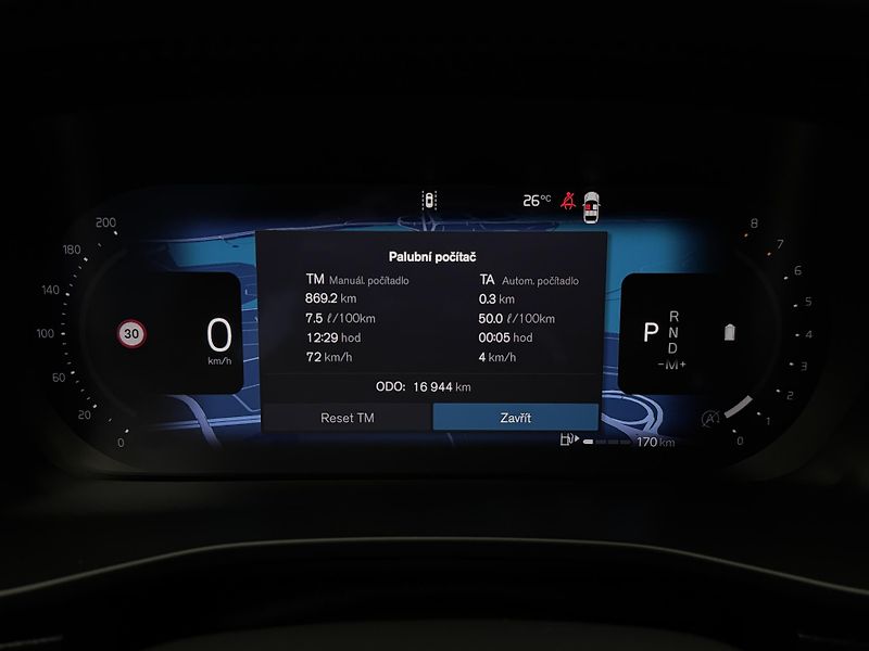 Volvo XC40 B3 DARK PLUS CZ 1.maj - fotka 14 z 48