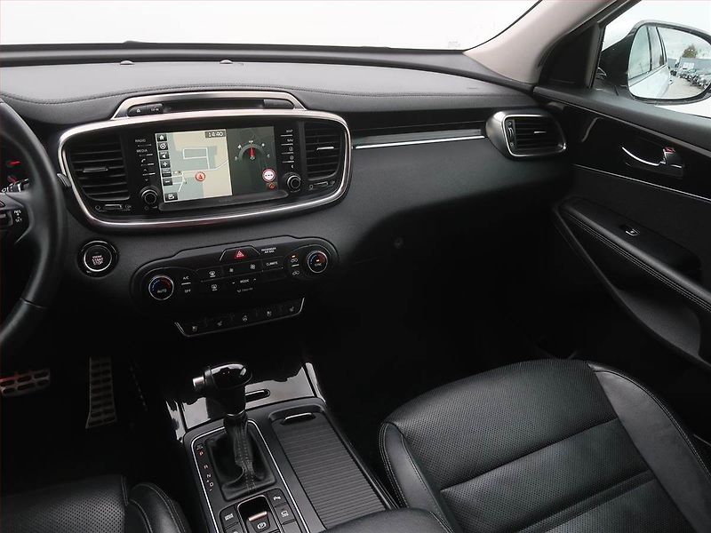 Kia Sorento (2017) 2.2 CRDi - fotka 8 z 19