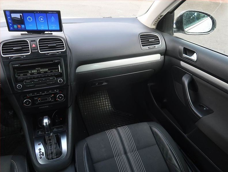 Volkswagen Golf (2013) Comfortline 2.0 TDI, Automat - fotka 8 z 20