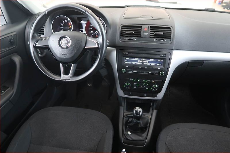 Škoda Yeti (2014) 2.0 TDI, Tempomat - fotka 7 z 15