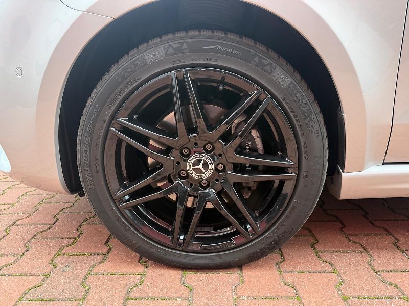 Mercedes-Benz Třídy V (2023) 300 d, XL AVG, 4M - fotka 21 z 21