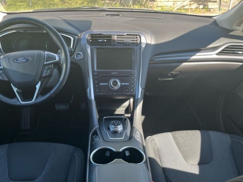 Ford Mondeo REZERVACE - fotka 8 z 14