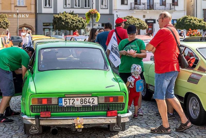 Sraz veteránů Škoda 110R v Uničově