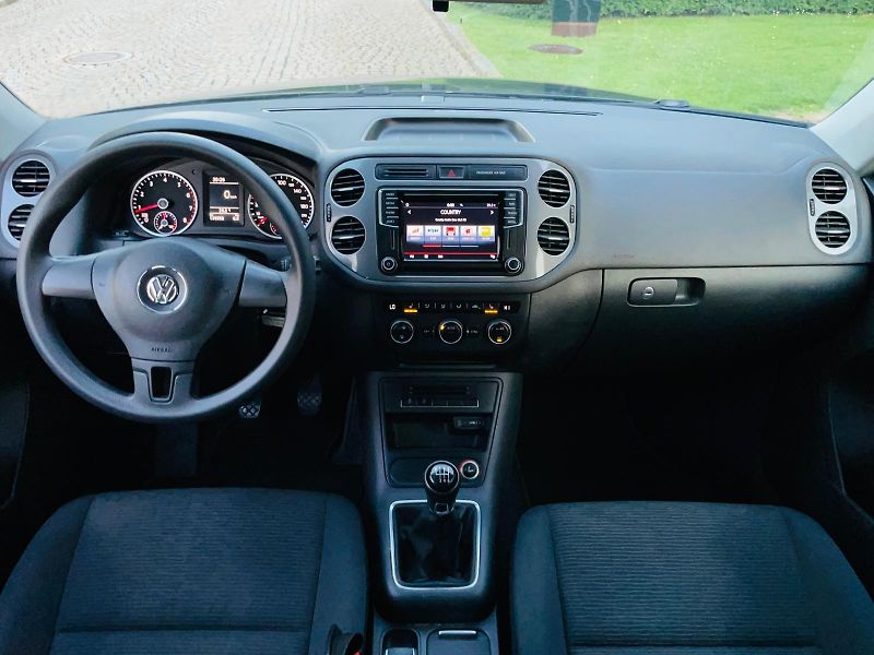 Volkswagen Tiguan 1.4TSI MANUÁL SERVISKA SENZORY - fotka 22 z 45