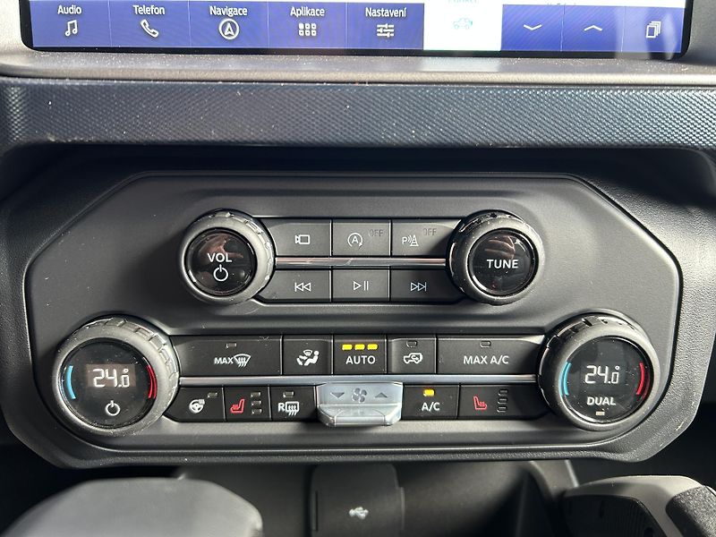 Ford Bronco 2.7 EcoBoost 246kW OUTER BANKS - fotka 29 z 32