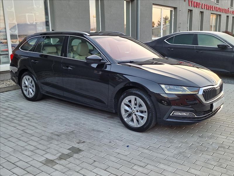Škoda Octavia 2.0TDI 110kW DSG Style, 1.Maj. - fotka 2 z 50