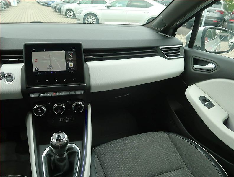 Renault Clio (2020) Intens 1.0 TCe, ČR,1.maj - fotka 8 z 16