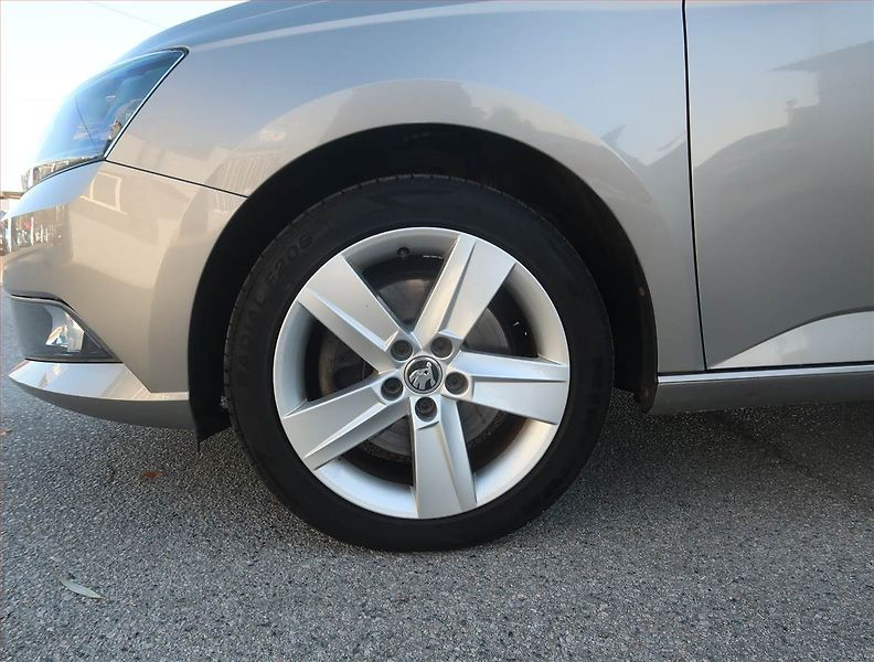 Škoda Fabia (2017) 1.0 TSI, Tempomat - fotka 14 z 18