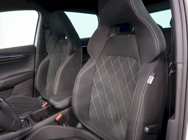 Škoda Karoq (2026) SPORTLINE 2.0TDI 110KW 4x4 DSG - fotka 14 z 44