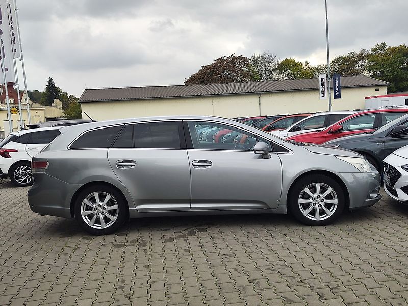 Toyota Avensis 2.2 D-4D/110kW Původ ČR. - fotka 4 z 27