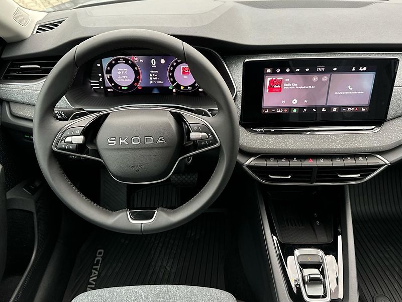 Škoda Octavia Combi 1,5 TSI 110kW DSG - fotka 5 z 24