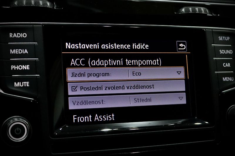 Volkswagen Golf 7 Variant 1.4 TSI 103 kW - fotka 27 z 39