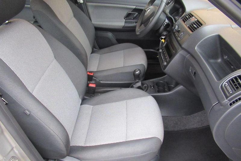 Škoda Fabia 1.6 TDI KLIMA SADA KOL - fotka 16 z 23