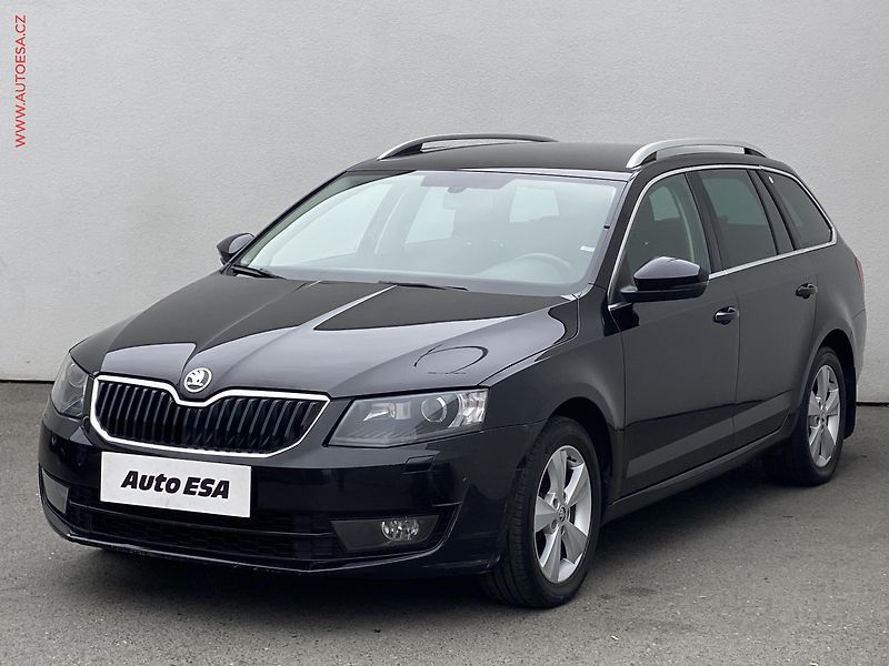 Škoda Octavia (2014) 2.0TDi, ČR, Elegance, bixen - fotka 3 z 18