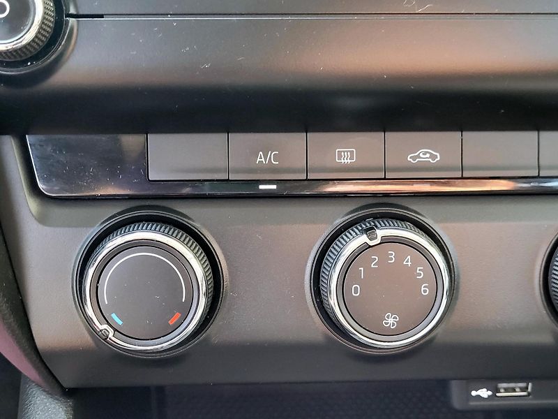 Škoda Octavia 1,2 TSi PO ROZVODECH, 1.maj - fotka 30 z 36