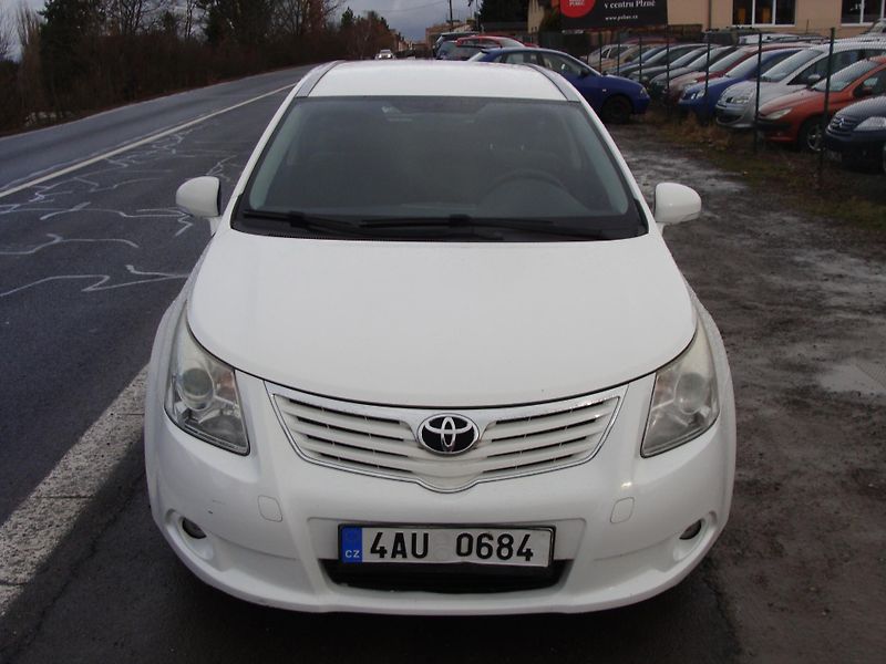 Toyota Avensis 2.0 D-4D, 93 kW,klima,p.kamera - fotka 8 z 30