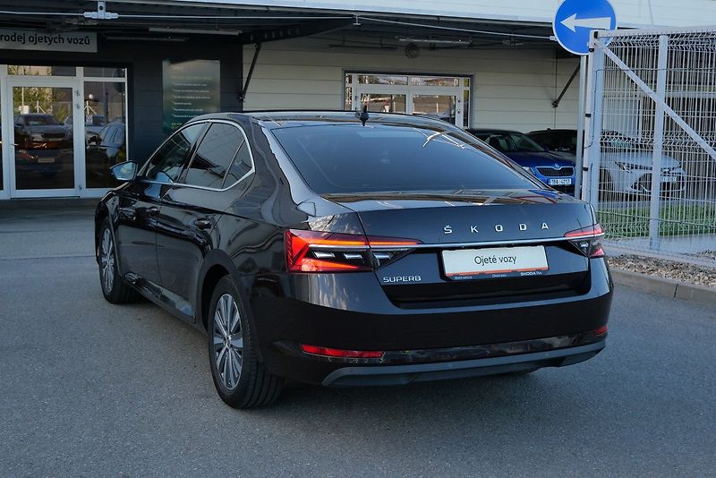 Škoda Superb - fotka 4 z 6