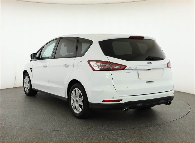 Ford S-MAX (2016) 2.0 TDCi, 4X4, Navi, Tempomat - fotka 4 z 15