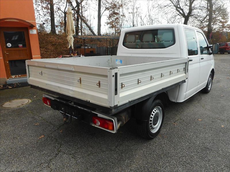 Volkswagen Transporter 2,0 TDi 4Motion - fotka 5 z 25
