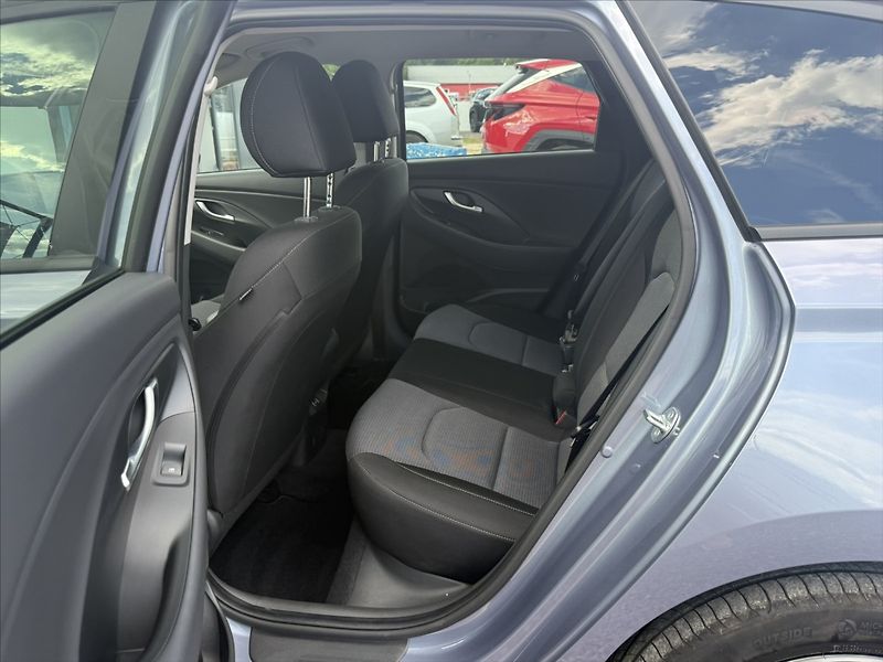 Hyundai i30 1,5 T-GDI 103kW Family - fotka 20 z 23