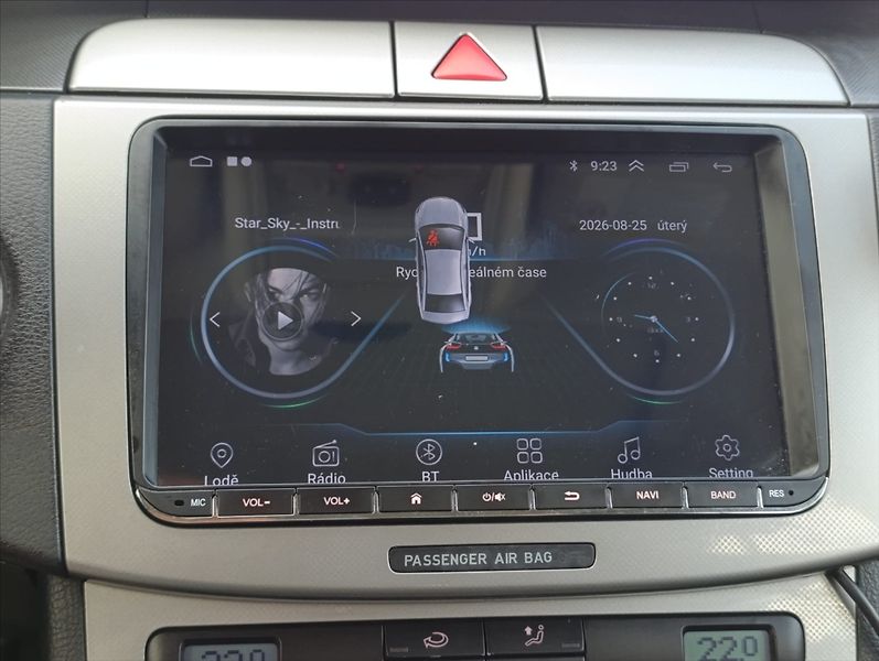 Volkswagen Passat 2,0 TDi Kůže Navigace Tažné - fotka 32 z 37