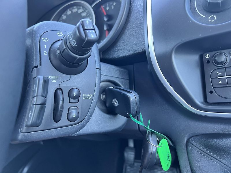 Renault Kangoo 1.5dCi 1.MAJ ČR DPH - fotka 17 z 40