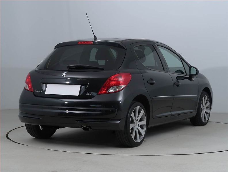 Peugeot 207 (2011) 1.6 THP, Serv.kniha, Tempomat - fotka 5 z 17