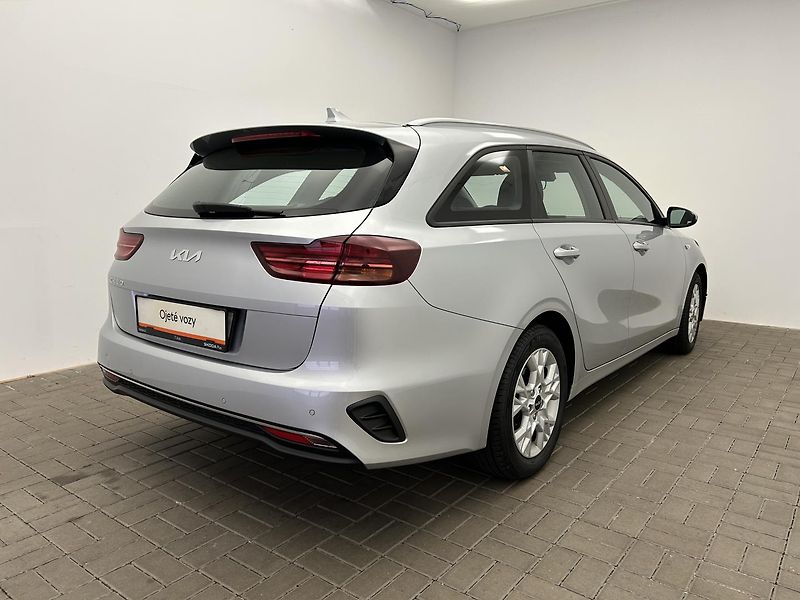 Kia Ceed 1.5 T-GDi  DCT SPIN - fotka 2 z 23