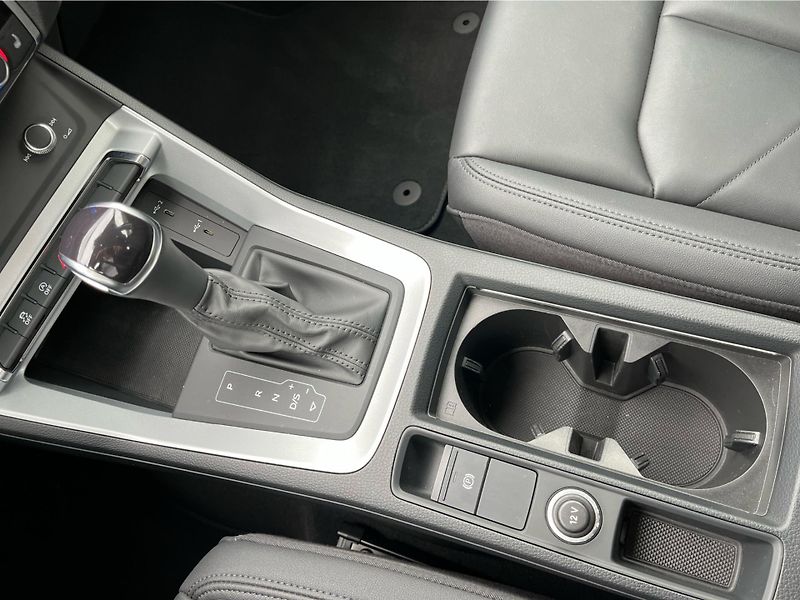 Audi Q3 ADVANCED 2.0 TDI 110 KW QUATTR - fotka 20 z 30