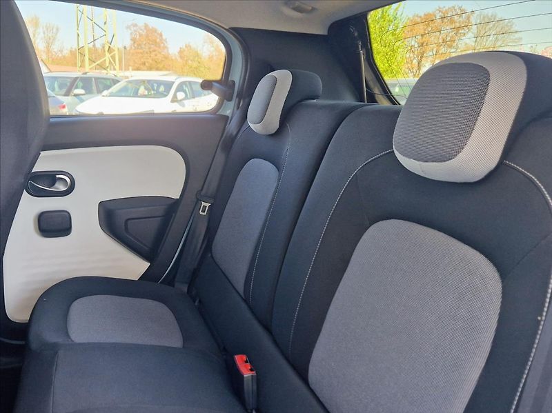 Renault Twingo 1,0 i 54kW SENZORY TOPSTAV - fotka 11 z 24