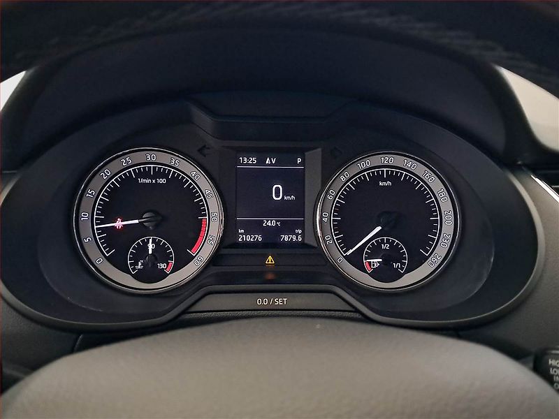 Škoda Octavia (2017) 1.6 TDI, Automat, Navi - fotka 11 z 18