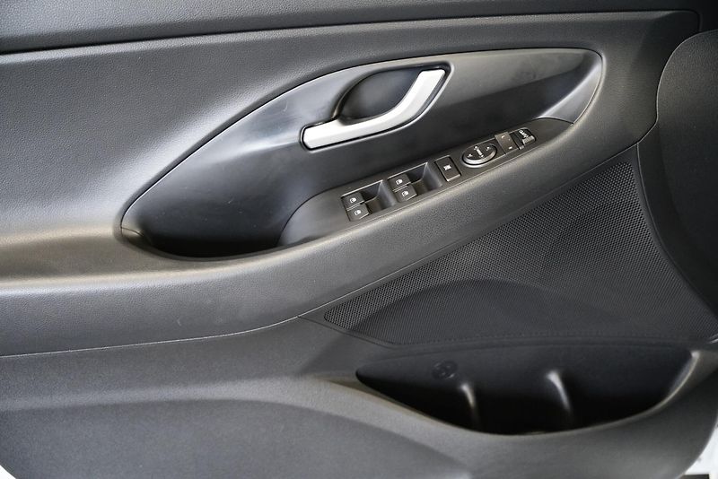 Hyundai i30 - fotka 12 z 26