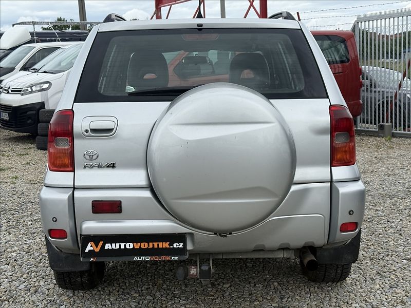 Toyota RAV4 2,0 D-4D 4X4 TAŽNÉ NOVÁ STK - fotka 6 z 24