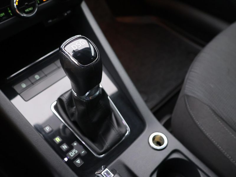 Škoda Octavia 1,6 TDI 85kW DSG CZ Style DPH - fotka 28 z 37
