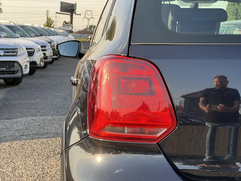 Volkswagen Polo Cross 1.0MPi 55kw TEMPOMAT ALU - fotka 45 z 48