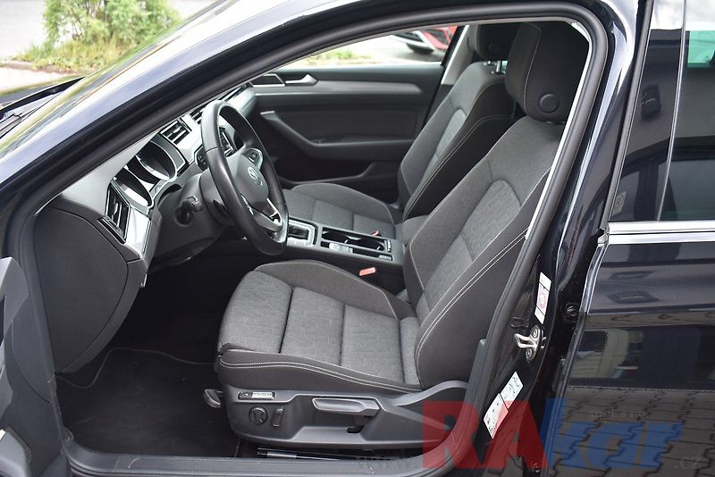 Volkswagen Passat Variant (2023) Business 2,0 TSI automat - fotka 6 z 34