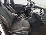 Mercedes-Benz CLA (2015) 180, Kůže, Navi, Bi-Xenony - náhled 9