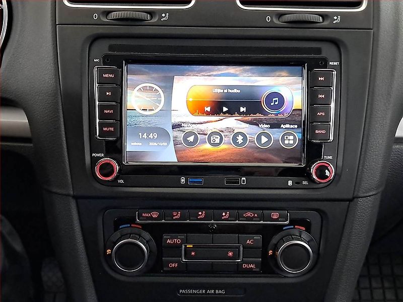Volkswagen Golf (2010) 1.6 TDI, 4X4, Tempomat - fotka 12 z 16