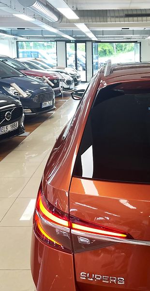 Škoda Superb 2.0 TSI, 200 kW, SCOUT, 4x4,ČR - fotka 35 z 40
