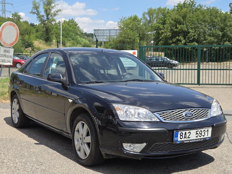 Ford Mondeo 1,8i  - fotka 3 z 10
