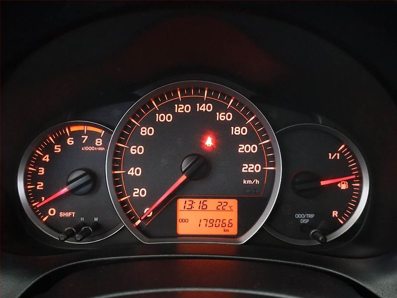 Toyota Yaris (2013) 1.33 Dual VVT-i, Park. senzory - fotka 8 z 12